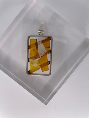 Sterling Silver Charm With Amber Colored Stone 7.89g