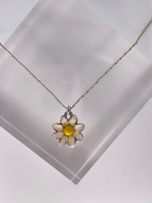 Sterling Silver Chain With Daisy 7.61g