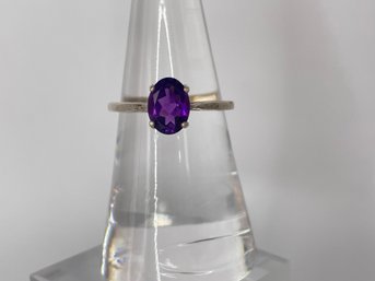 Sterling Silver Ring With Oval Purple Stone 1.66g