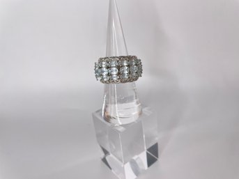 Sterling Silver Ring With Layered Light Blue Stones 7.32g