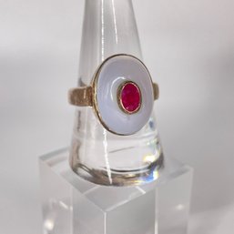 Sterling Silver Ring With White Oval Stone And Red Stone Center 8.55g