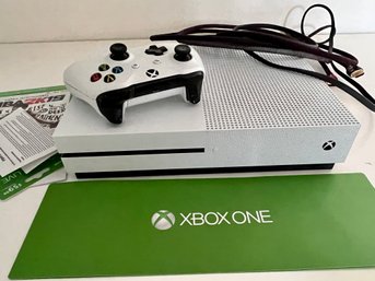 Microsoft Xbox One With Controller