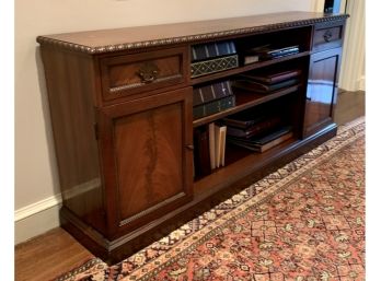 Signed Kittinger $4400 Mahogany Credenza 1940s, DELIVERY AVAILABLE