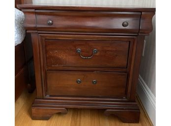 FINE PAIR OF MAHOGANY NIGHTSTANDS - Delivery Available