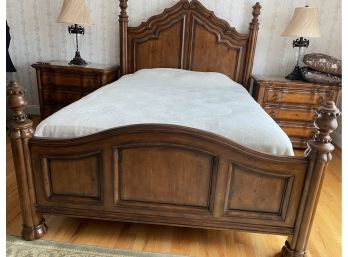 UNIVERSAL FURNITURE LUXURIOUS CARVED QUEEN SIZE BED - Delivery Available