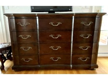 SIGNED $1850 BERNHARDT MAHOGANY LUXURIOUS 12 DRAWER DRESSER  - Delivery Available