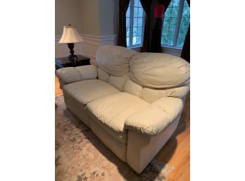 BERKLINE COMFORT SUPREME LUXURIOUS IVORY WHITE LEATHER RECLINER LOVESEAT MINT CONDITION - Delivery Available