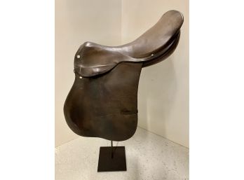 Stunning And Coveted Pariani Milano Leather English Riding Saddle, Made In Italy
