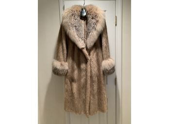 Magnificent, Like New Full Length Canadian Lynx Fur Coat Size Small