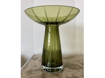 Exquisite Green Glass Pedestal Centerpiece Bowl