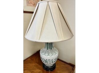 Colorful Asian Green And White Porcelain Table Lamp