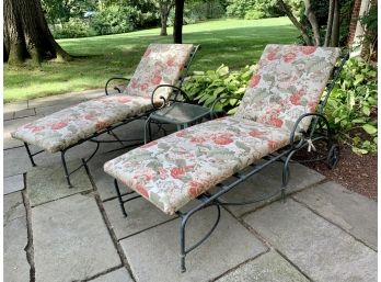 Pair Of Brown Jordan Chaises, Reclining Lounge Chairs With Table