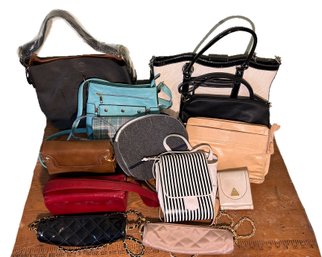 Lot Of Vintage Purses And Wallets