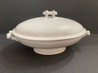 T & R Boote England Covered Dish