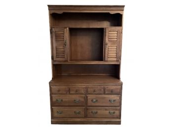 Heywood-Wakefield Colonial Style Dresser With Storage/display Top