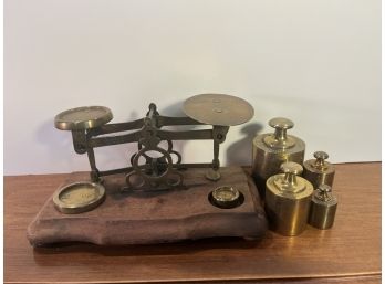 Perry & Co London Scale