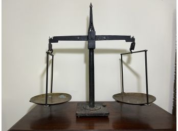 Cast Iron Pharmaceutical / Apothecary Scale And Weights