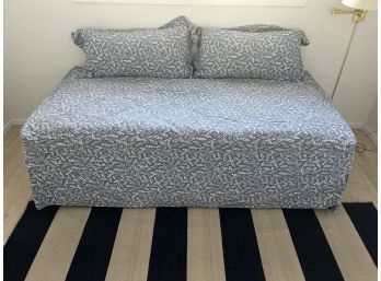 Twin Size Bed With Trundle
