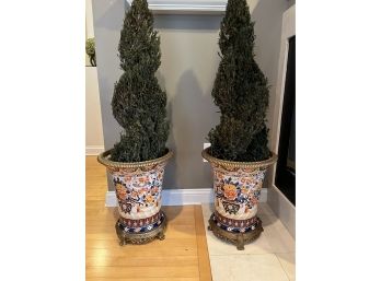 Stunning Pair Of Ceramic Planters With Topiaries