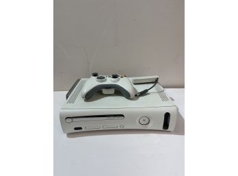 Xbox 360 Console With Contoller