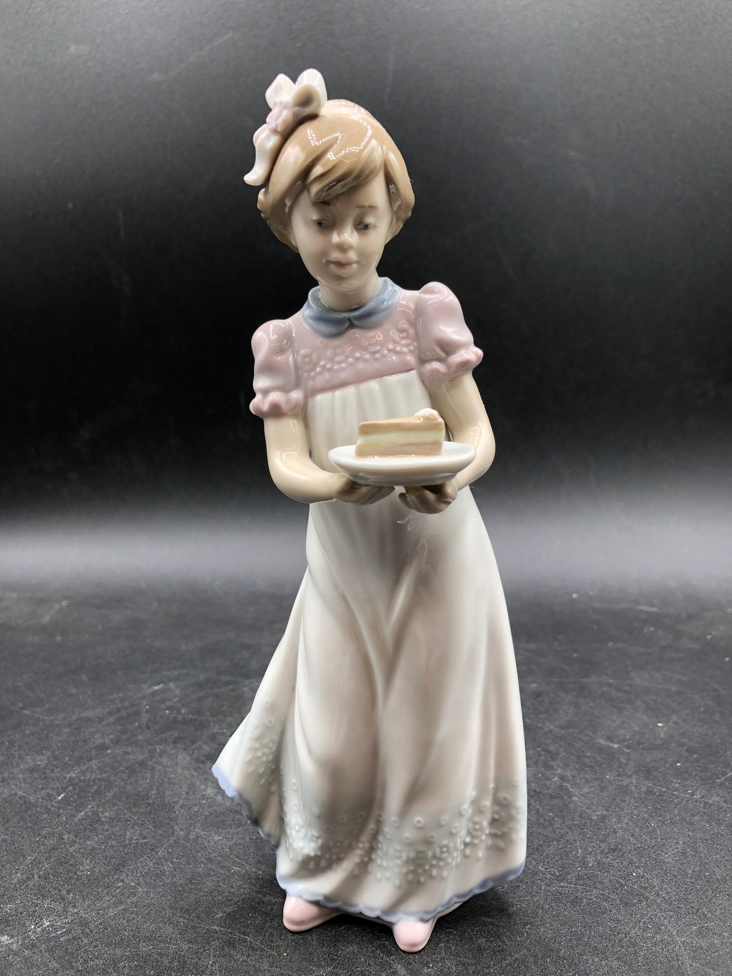 Vintage LLADRO Porcelain Figure Happy Birthday Girl With Cake 5429 ...