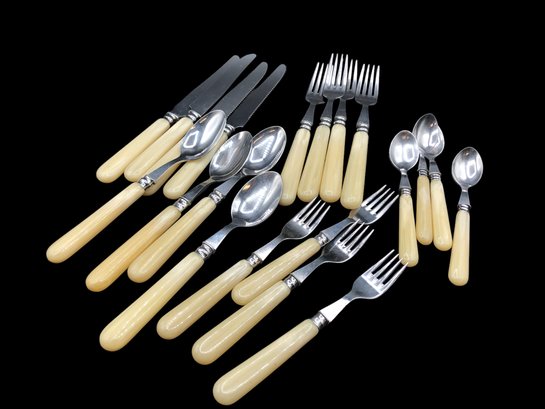 Vintage  Jean Dubost Bistro Ivory Marbled 18/10 Stainless Flatware 20 Pc From France