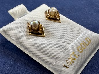 14K Yellow Gold Diamond Shaped Pearl Earings
