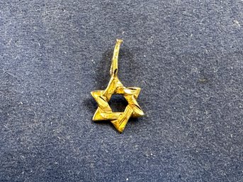 14K Yellow Gold 6 Point Star Pendant