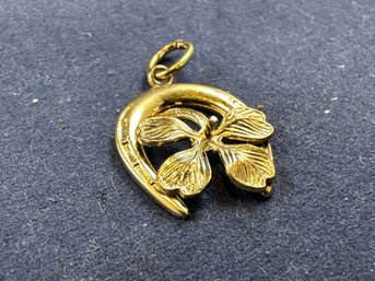 14K Yellow Gold Luck Pendant With Horse Shoe And 4 Leaf Clover