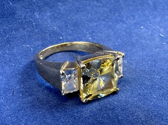 14K Yellow Gold Yellow And White Sapphire? Stone Ring, Size 7