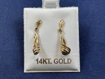 14K Yellow Gold Twisted Dangle Earring