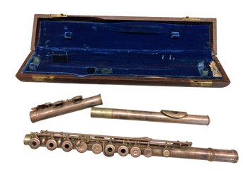 F. A. Reynoldss Co. The Reynolds Flute Plated Silver Flute With Felted Case