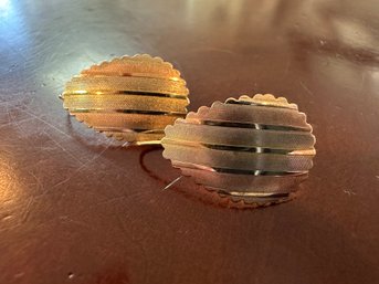 14K Tri-Gold Striped And Scalloped Earrings