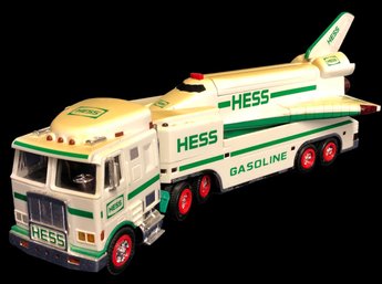 HESS Lot 4: 1999 Toy Truck And Space Shuttle With Satellite