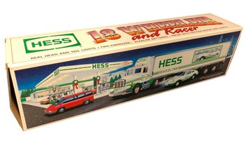 HESS Oil Company 1992 18 Wheeler And Racer Toy Truck