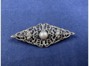 Sterling Silver And Pearl Diamond Shaped Pin Brooch