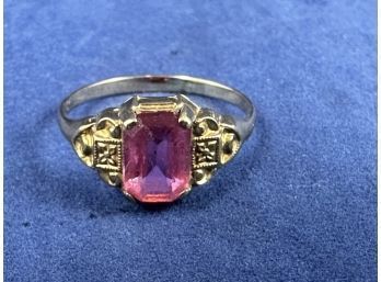10K Yellow Gold Pink Sapphire? Stone Ring, Size 5