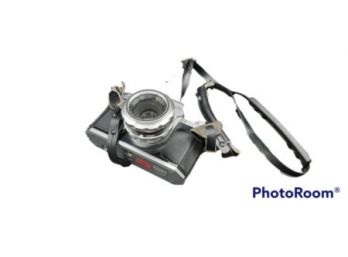 Wirgin EDIXA Reflex With 1:2.8/50 571648 ISCO-Gottingen Westanar Lens With Strap