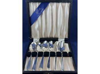 Set Of 6 Sheffield England Raimond  Fruit Spoons - Sugar Spoon Is Missing - Original Box