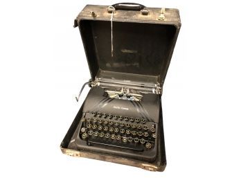 Rare Vintage Collectible: Smith-corona SILENT Typewriter With Lockable Case