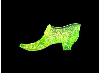 Vintage Canary Yellow Depression Glass Fenton?? Shoe Button And Daisy, 1970s Home Decor Glass