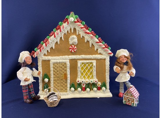 Byers Choice Kindles Cottage Gingerbread House, Includes Kindles Icing & Frenchy Characters