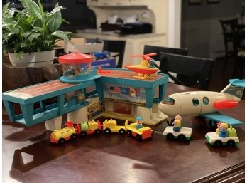 Vintage Fisher Price Play Family Airport # 996 - Made In USA - 1972-1976 -Complete