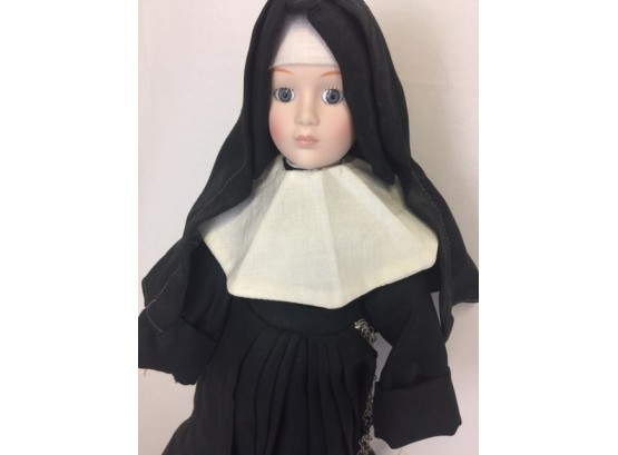 Ceramic Nun Doll Made By Heirloom International Doll Collection - A Seymour Mann Connoisseur Doll