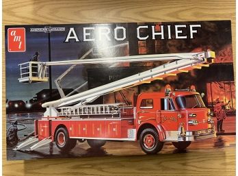 AMT American LaFrance Aero Chief Fire Truck 1:25 Scale Model Kit, New In Box