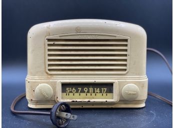 Montgomery Ward & Company: Airline, Radio 74BR-1502B Order62 A1502M Ivory