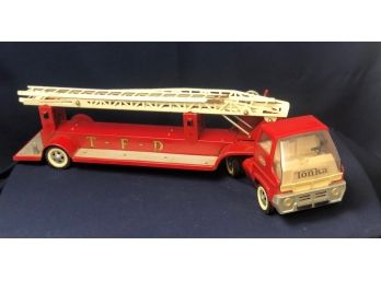 Vintage Tonka TFD Toy Ladder Fire Truck
