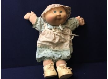 Cabbage Patch Infant Girl Doll By Xavier Roberts