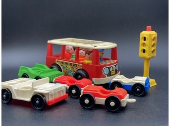 Vintage Fisher Price Little People Play Family Mini Bus  Plus Cars And Stop Light