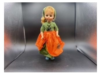 Vinatage Madam Alexander 'poor' Cinderella Outfit Doll
